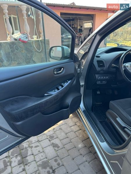 Хетчбек Nissan Leaf 2015 в Львові