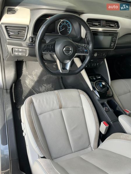 Хэтчбек Nissan Leaf 2018 в Тернополе