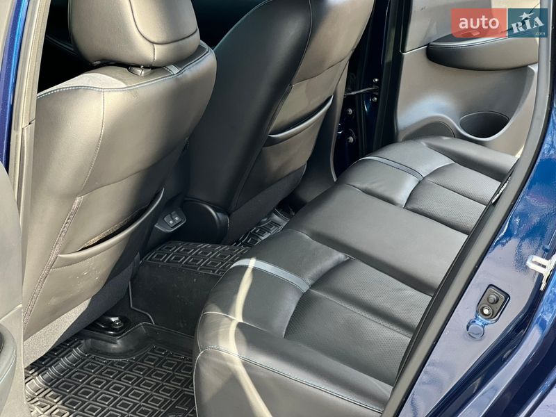 Хэтчбек Nissan Leaf 2020 в Кропивницком