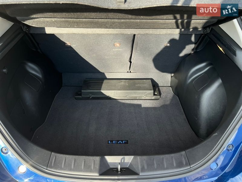 Хэтчбек Nissan Leaf 2020 в Кропивницком