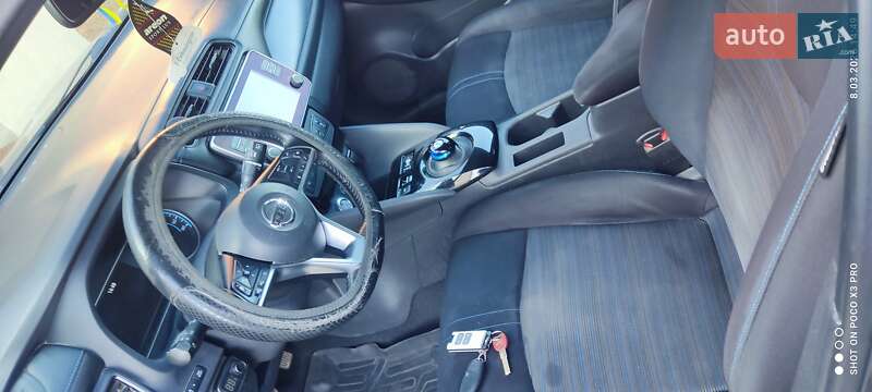 Хэтчбек Nissan Leaf 2019 в Львове