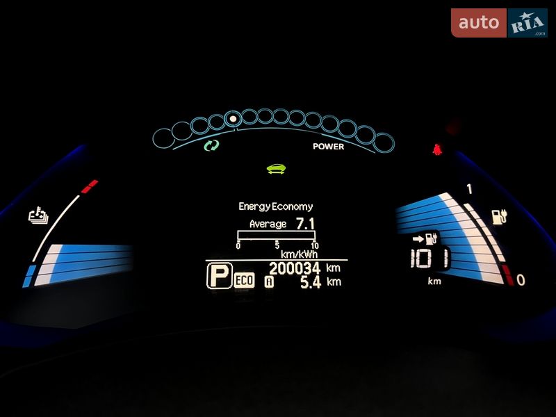 Хетчбек Nissan Leaf 2013 в Чернігові