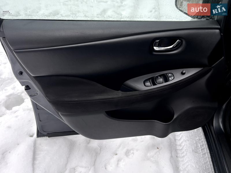 Хетчбек Nissan Leaf 2013 в Чернігові
