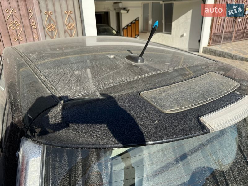 Хетчбек Nissan Leaf 2012 в Умані