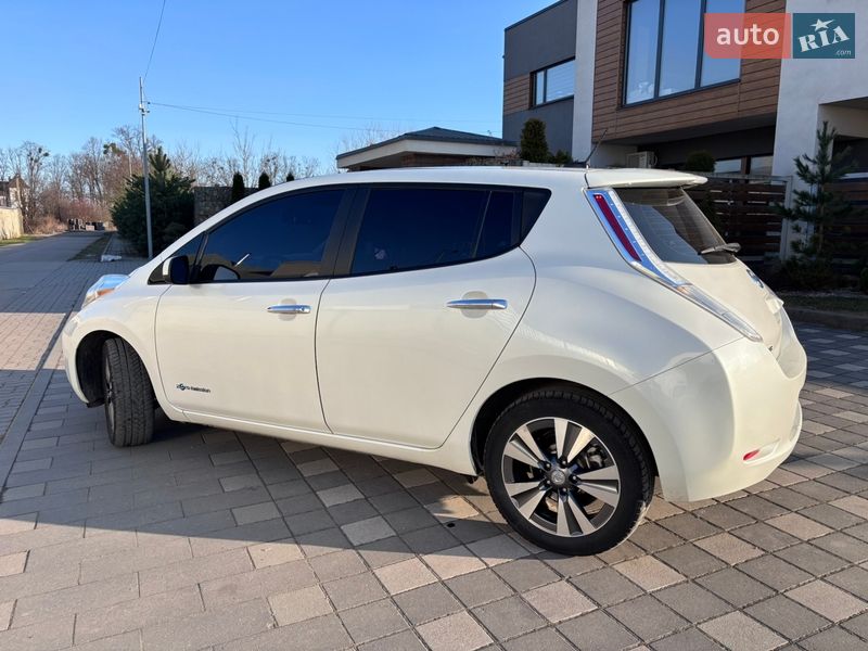 Хэтчбек Nissan Leaf 2014 в Стрые