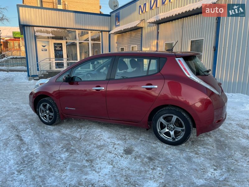 Хэтчбек Nissan Leaf 2014 в Виннице