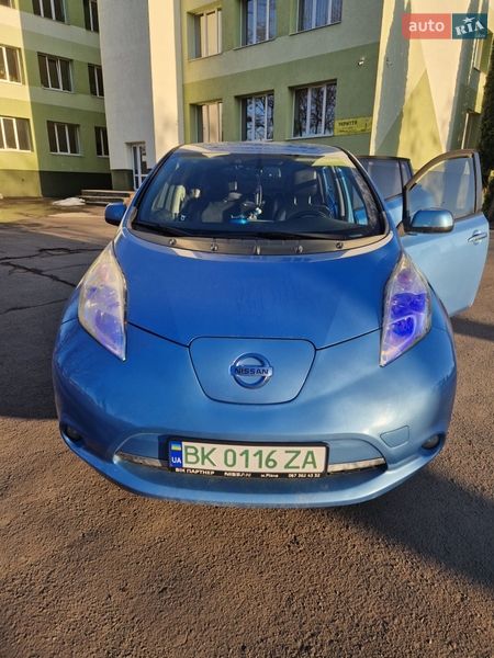 Хетчбек Nissan Leaf 2013 в Рівному