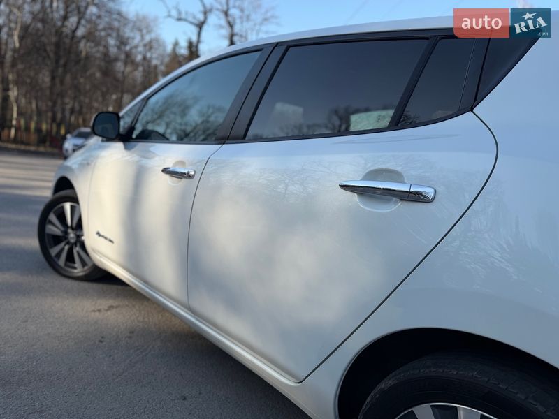 Хетчбек Nissan Leaf 2013 в Трускавці