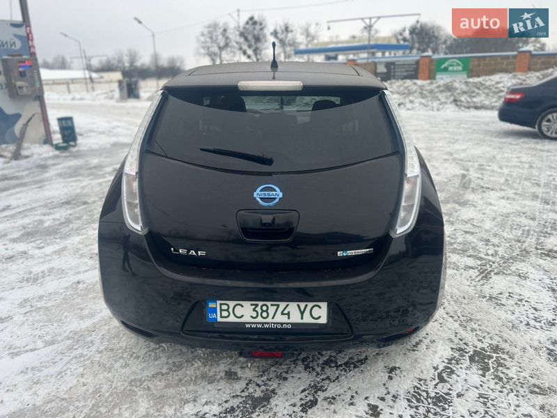 Хэтчбек Nissan Leaf 2011 в Владимире