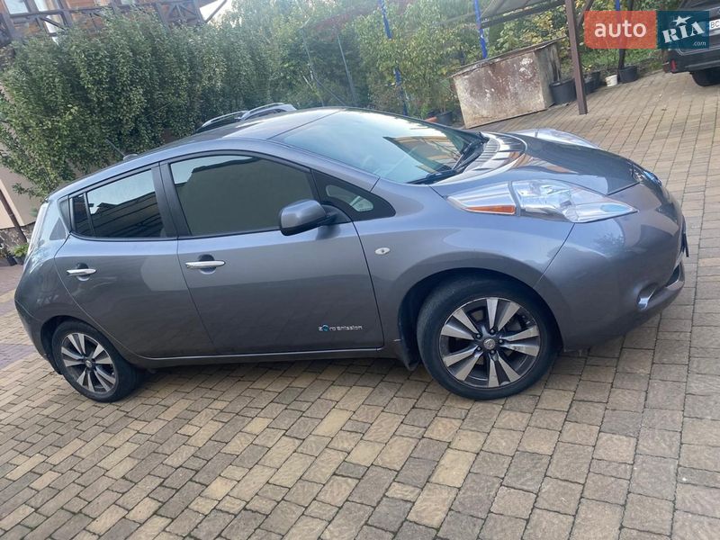 Хетчбек Nissan Leaf 2015 в Львові