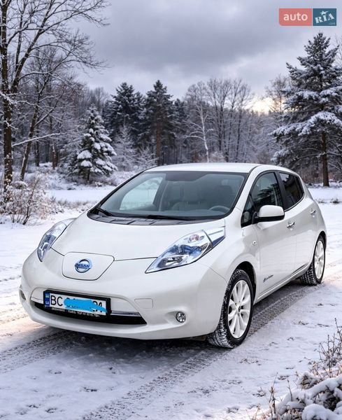 Хэтчбек Nissan Leaf 2012 в Тернополе