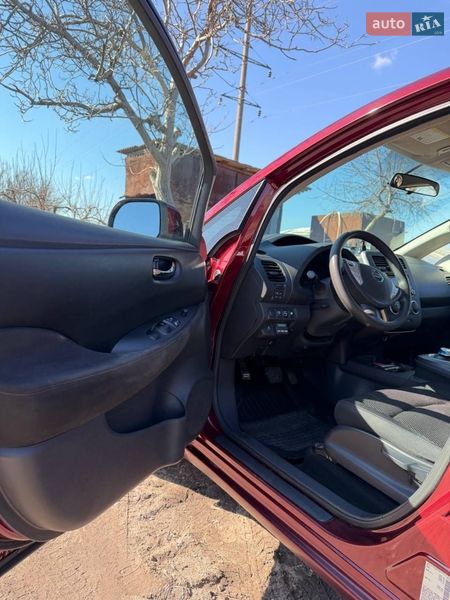 Хетчбек Nissan Leaf 2017 в Запоріжжі