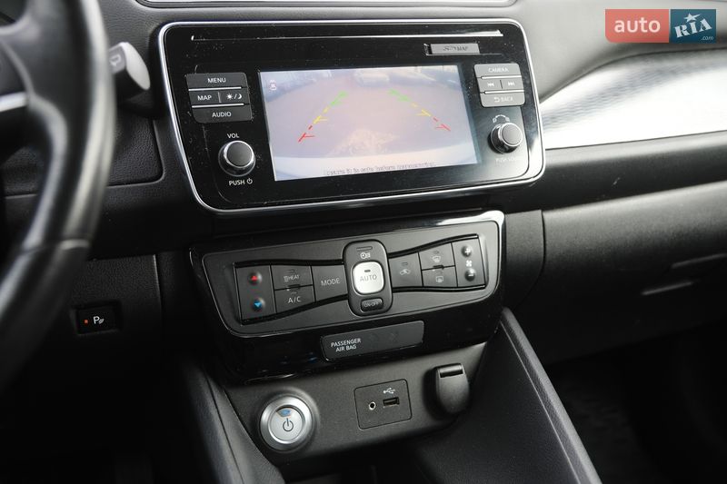 Хэтчбек Nissan Leaf 2018 в Харькове