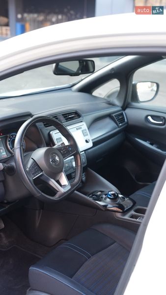 Хэтчбек Nissan Leaf 2018 в Львове