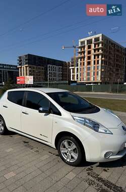 Хетчбек Nissan Leaf 2013 в Ужгороді