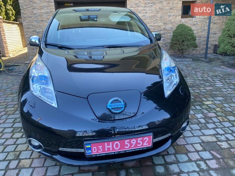Хетчбек Nissan Leaf 2014 в Чернівцях