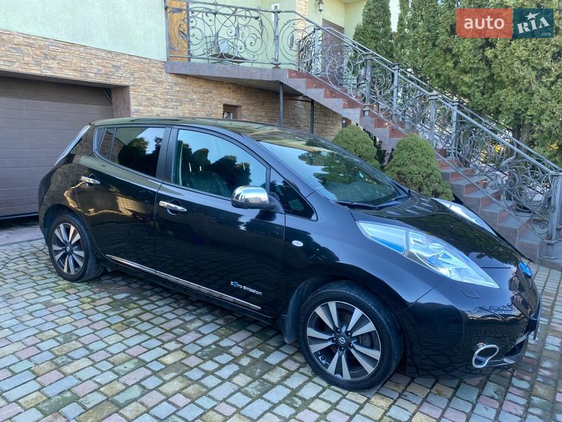 Хетчбек Nissan Leaf 2014 в Чернівцях
