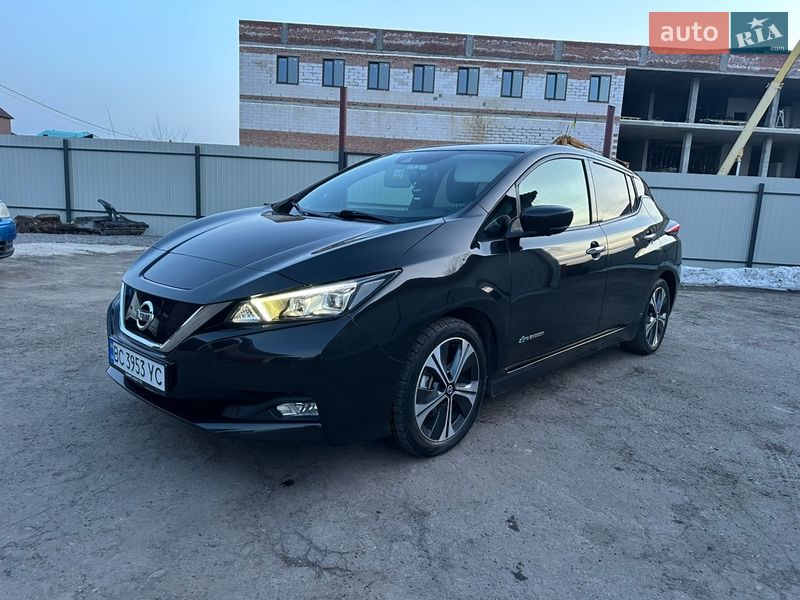 Хэтчбек Nissan Leaf 2018 в Сокале