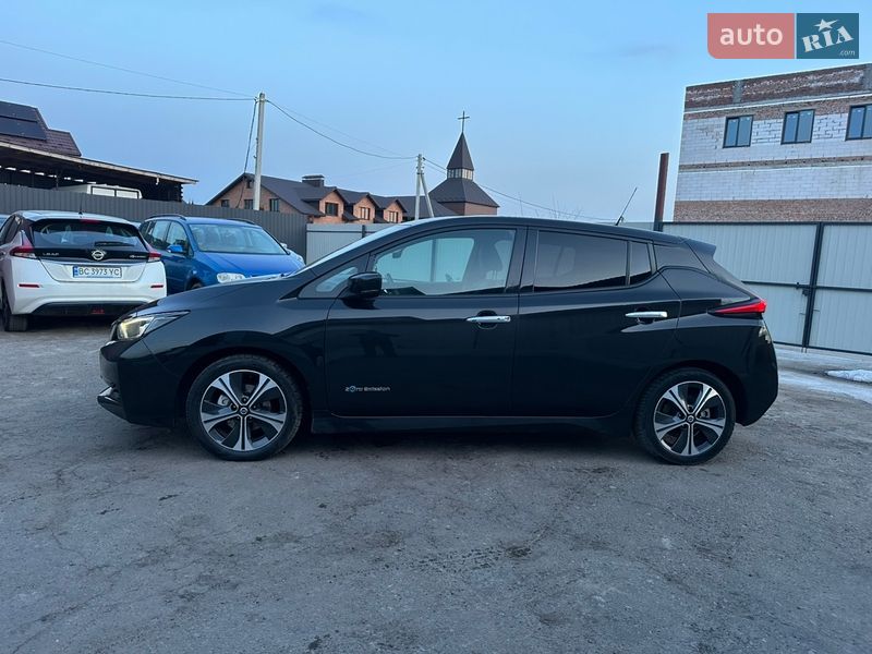 Хэтчбек Nissan Leaf 2018 в Сокале