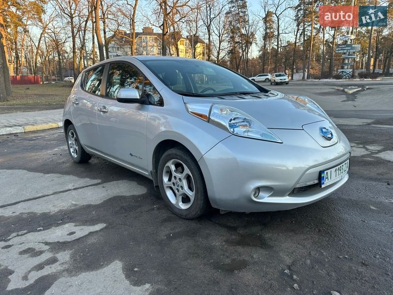 Хетчбек Nissan Leaf 2013 в Бучі