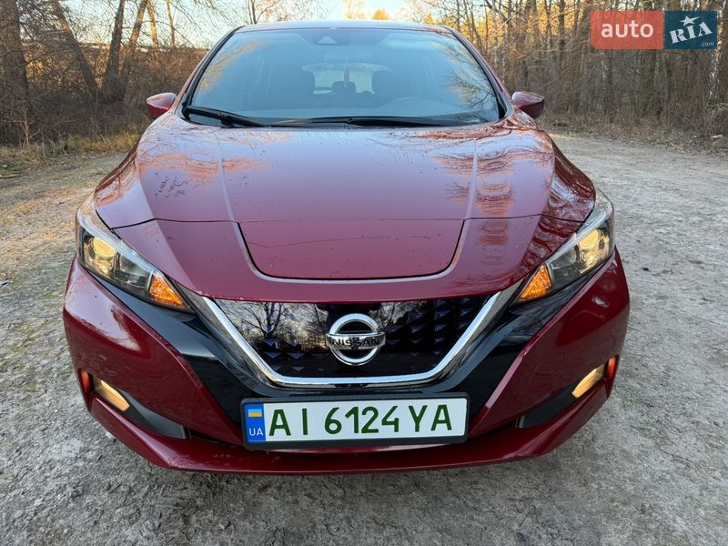 Хэтчбек Nissan Leaf 2020 в Киеве
