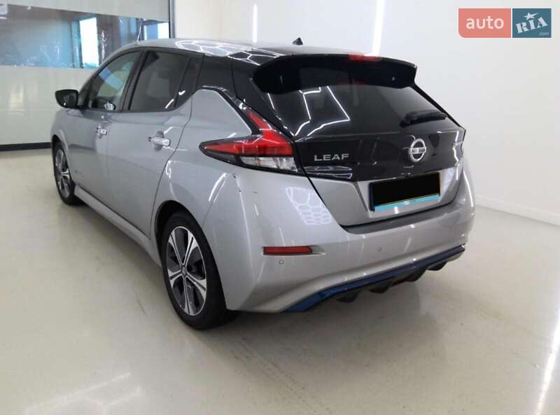 Хэтчбек Nissan Leaf 2020 в Хмельницком