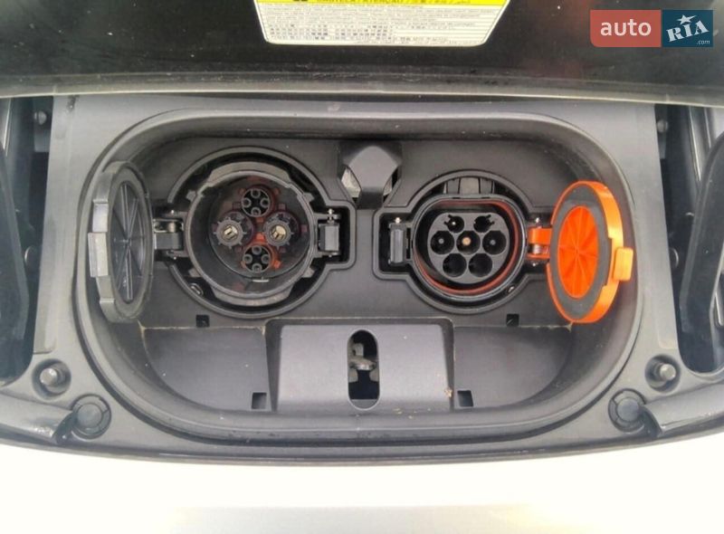 Хэтчбек Nissan Leaf 2020 в Хмельницком
