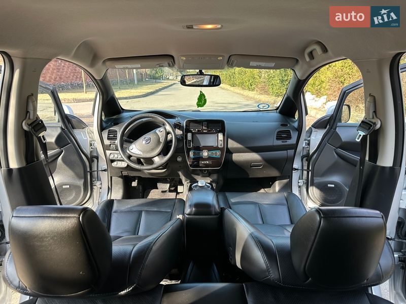 Хэтчбек Nissan Leaf 2013 в Ровно