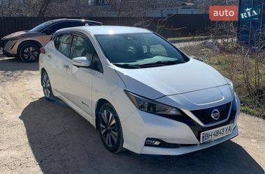 Хэтчбек Nissan Leaf 2019 в Черноморске