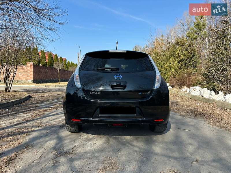 Хэтчбек Nissan Leaf 2014 в Ровно