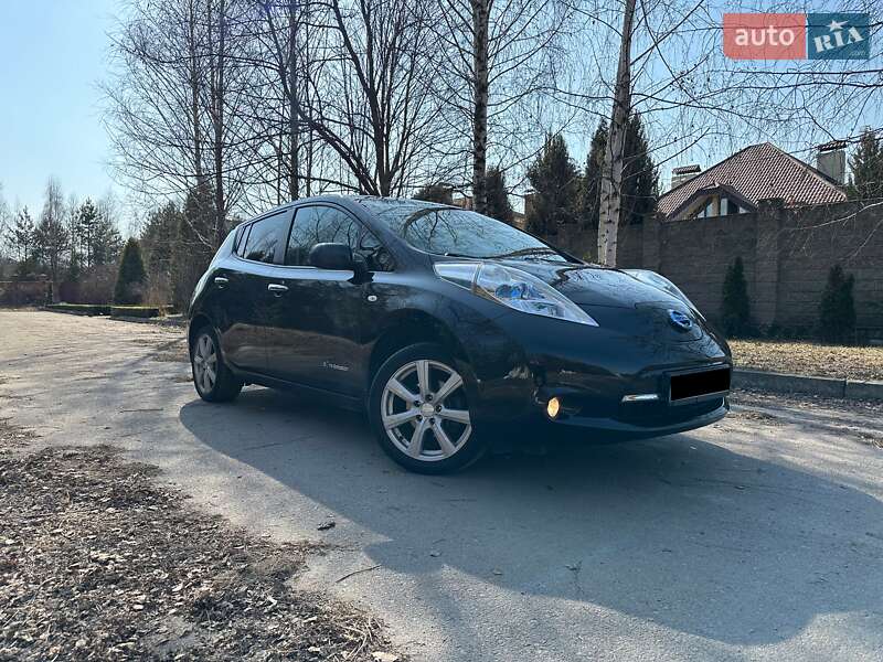 Хэтчбек Nissan Leaf 2014 в Ровно