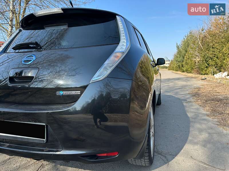 Хэтчбек Nissan Leaf 2014 в Ровно
