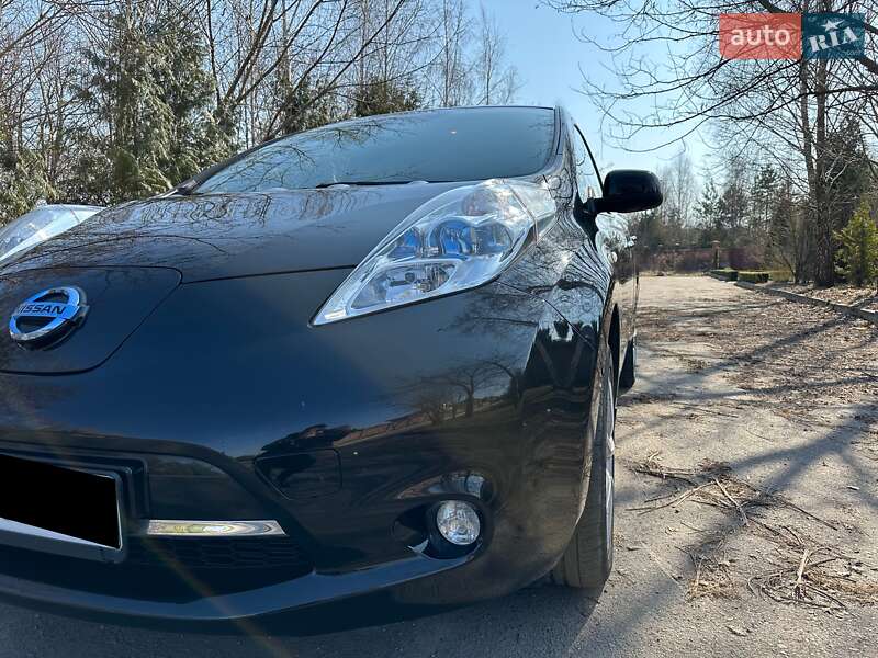 Хэтчбек Nissan Leaf 2014 в Ровно