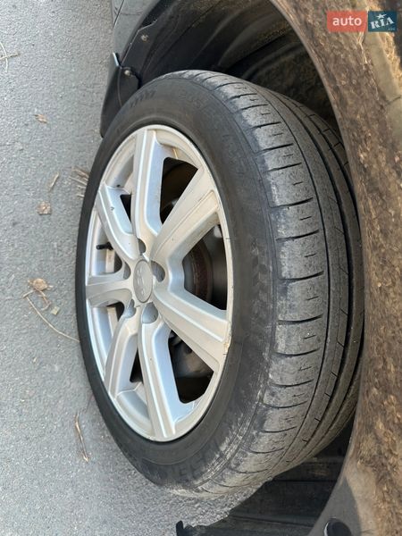 Хэтчбек Nissan Leaf 2014 в Ровно