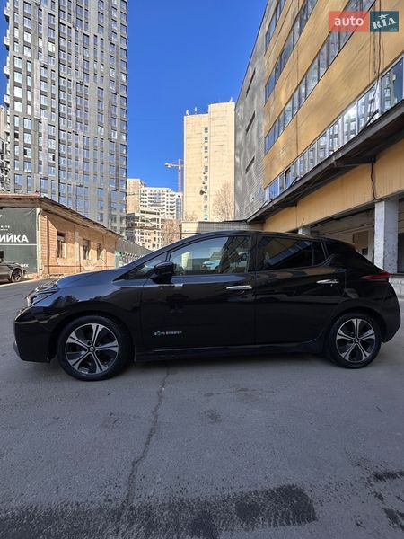 Хетчбек Nissan Leaf 2018 в Києві
