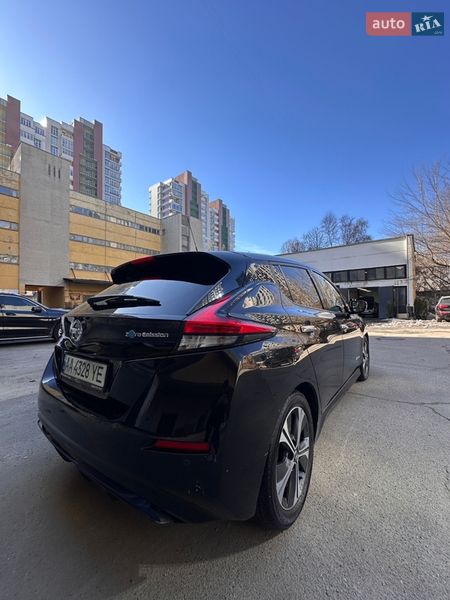 Хетчбек Nissan Leaf 2018 в Києві