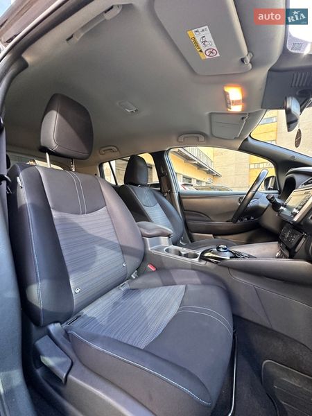 Хетчбек Nissan Leaf 2018 в Києві