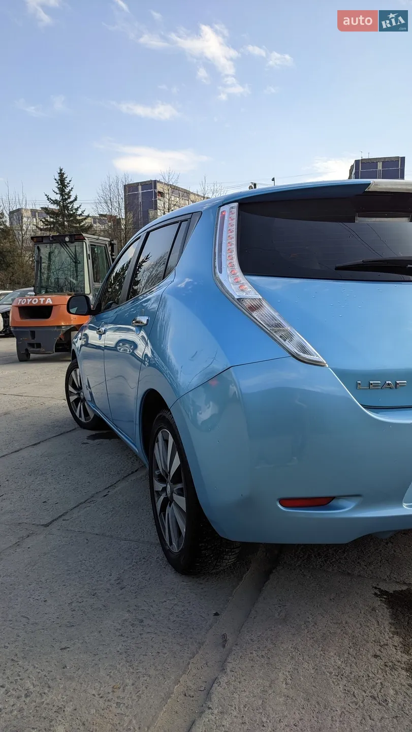 2015 Nissan Leaf - мініатюра 11