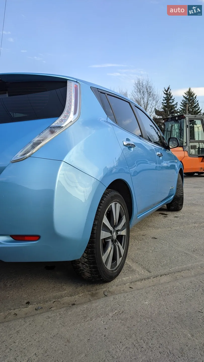 2015 Nissan Leaf - мініатюра 12