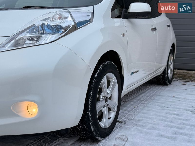 Хетчбек Nissan Leaf 2014 в Сарнах