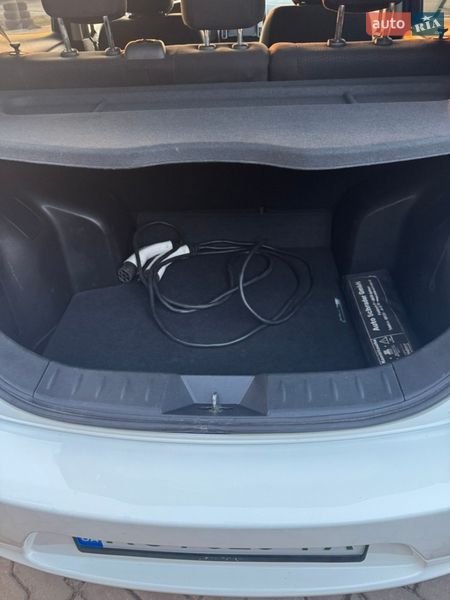 Хетчбек Nissan Leaf 2014 в Нововолинську