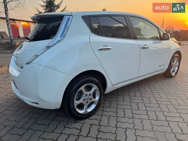 Хетчбек Nissan Leaf 2014 в Нововолинську