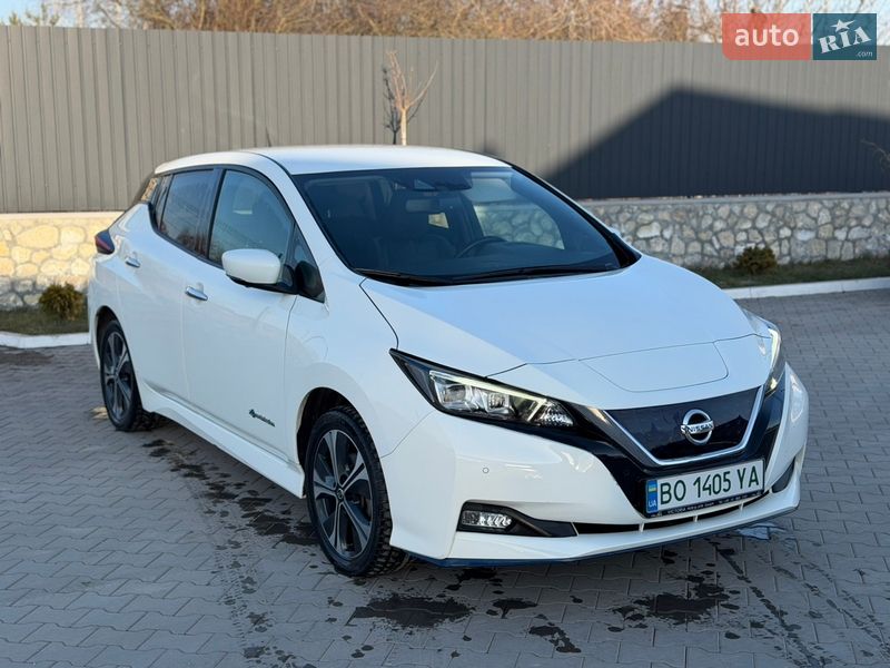 Хэтчбек Nissan Leaf 2021 в Тернополе