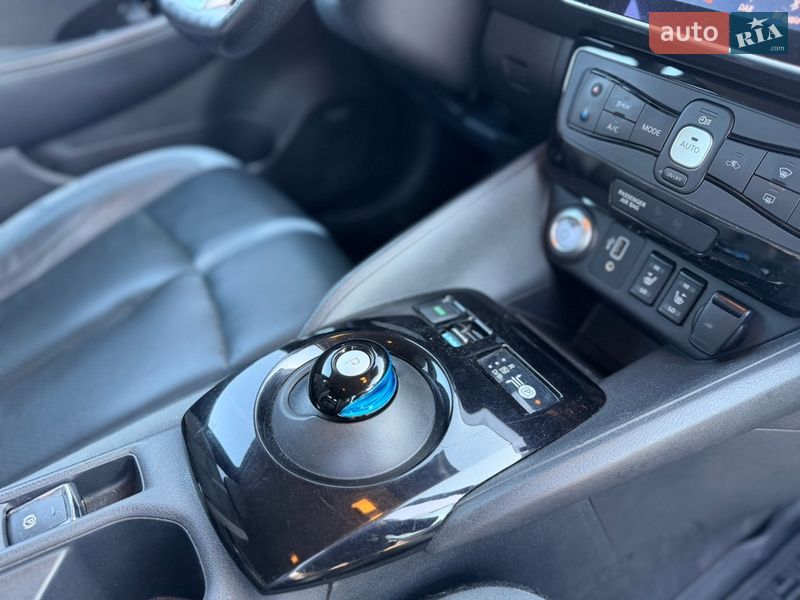 Хэтчбек Nissan Leaf 2021 в Тернополе