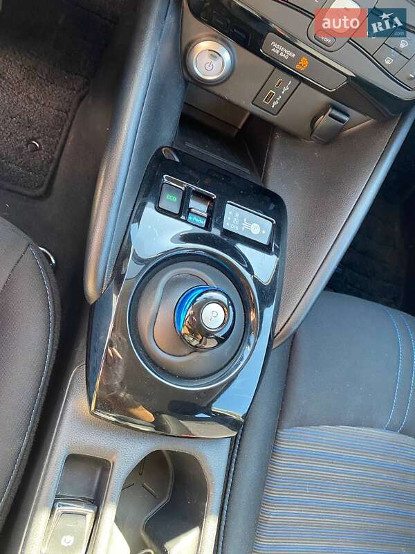 Хэтчбек Nissan Leaf 2020 в Львове