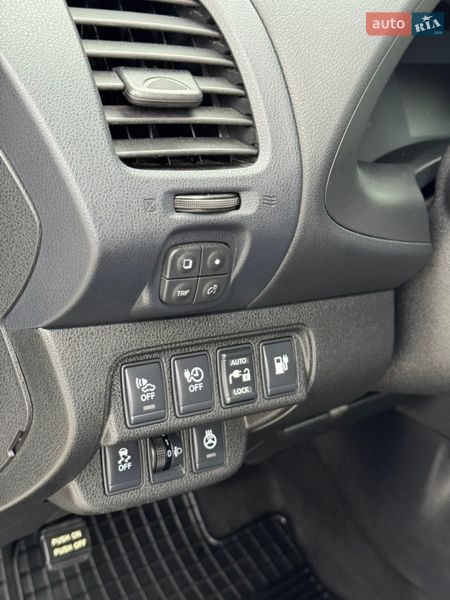 Хэтчбек Nissan Leaf 2013 в Дрогобыче