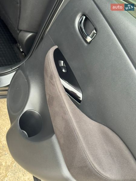 Хэтчбек Nissan Leaf 2013 в Дрогобыче