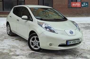 Хэтчбек Nissan Leaf 2012 в Ровно