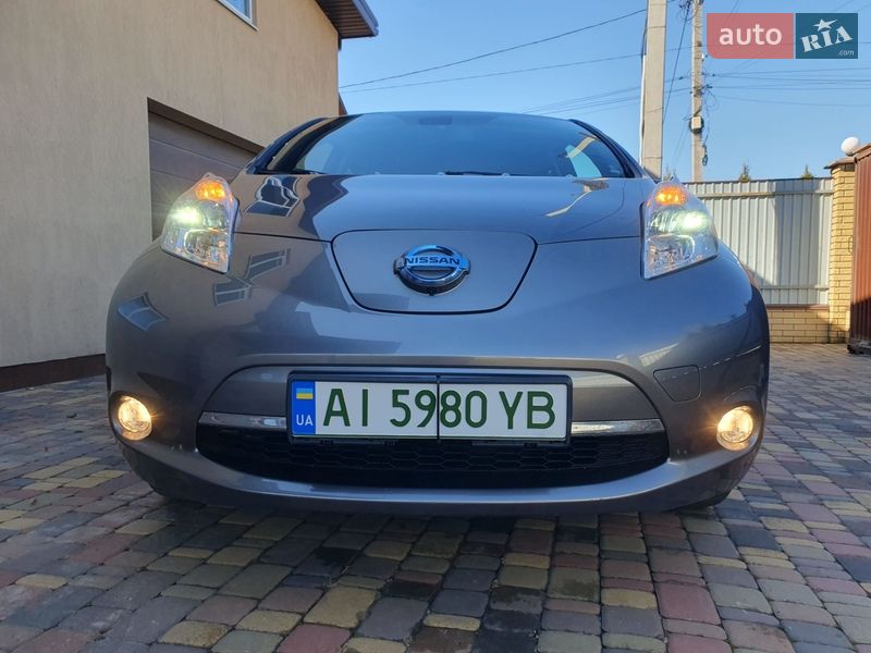 Хетчбек Nissan Leaf 2014 в Горі