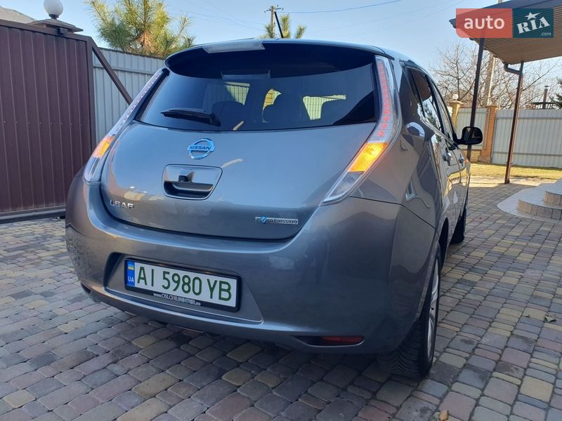 Хетчбек Nissan Leaf 2014 в Горі